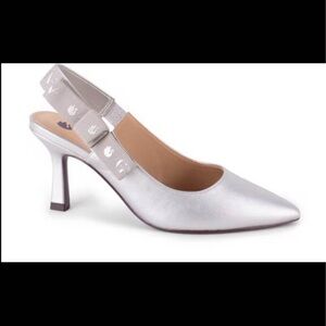 Gloria Vanderbilt Silver Slingback Heels
